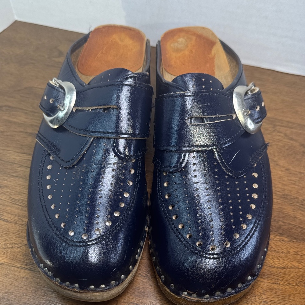 Vintage 70s Womens Bastad Toffeln Wooden Navy Blue Leather Buckle Clogs, sz 38 - Picture 2 of 14